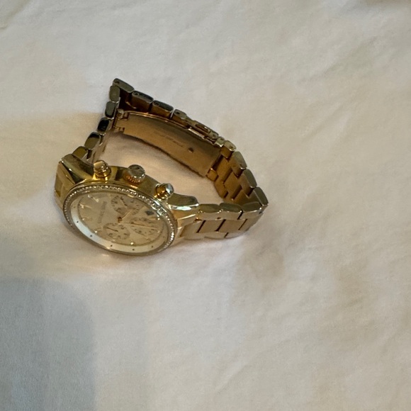 Michael Kors Gold Women's Watch - Picture 2 of 2